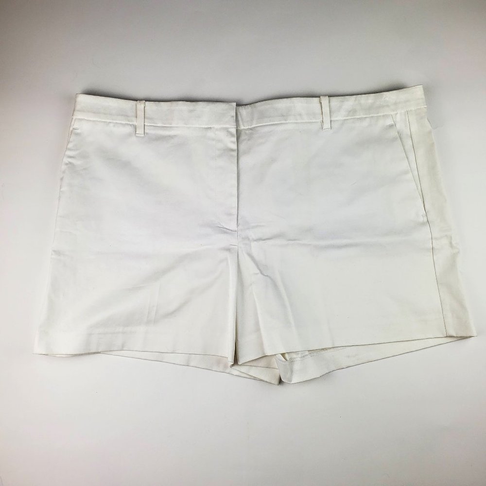 Ann Taylor White City Shorts NWT
